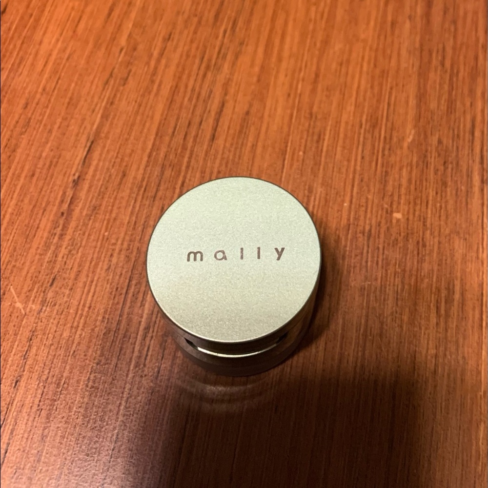 mally Powder Shadow - Picture 2 of 4